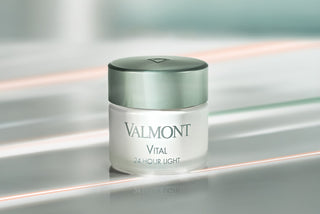 Vital 24 Hour Light – Lightweight Cream